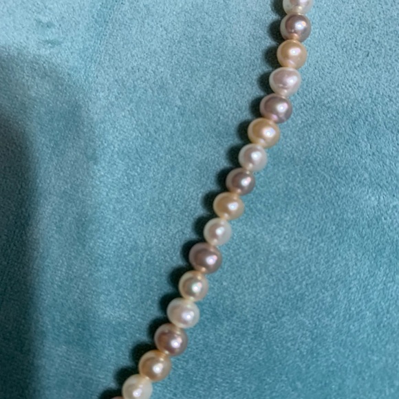 Multi Coloured Pearl Necklace - Picture 2 of 4